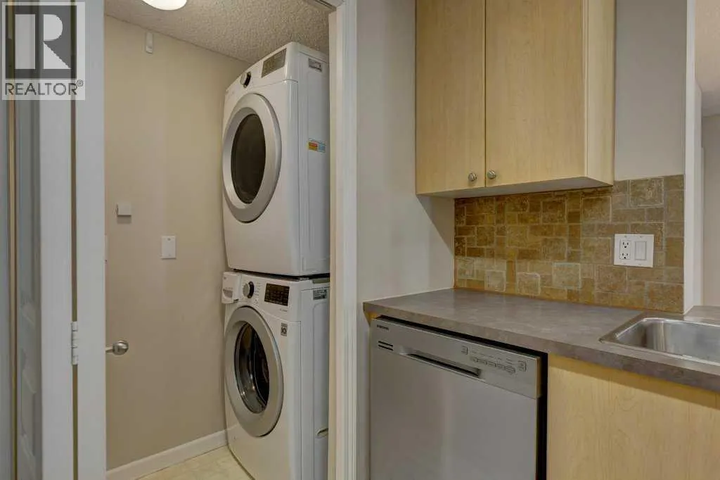 233, 30 Richard Court SW