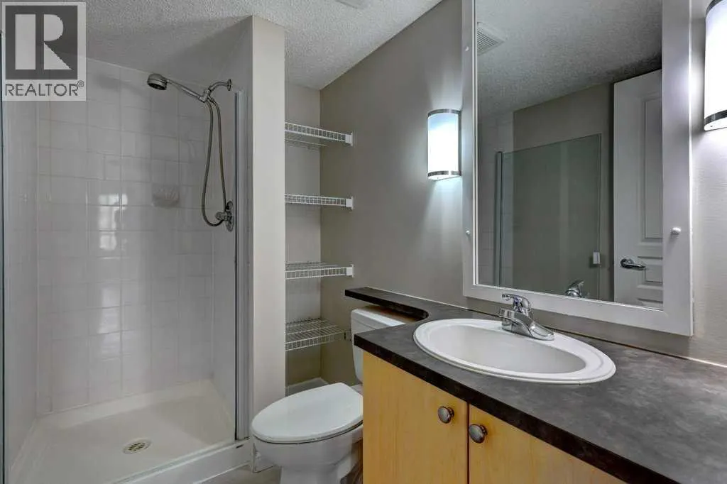 233, 30 Richard Court SW