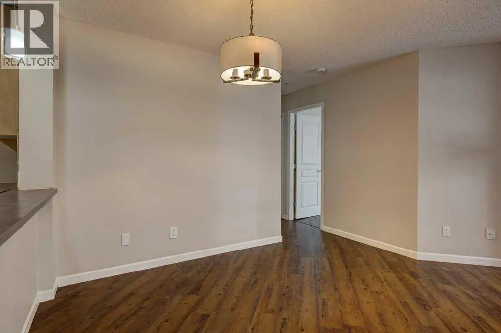 233, 30 Richard Court SW