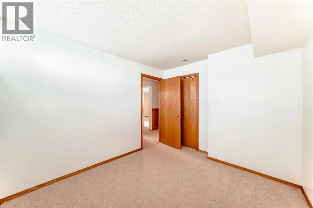 17 Santana Manor NW