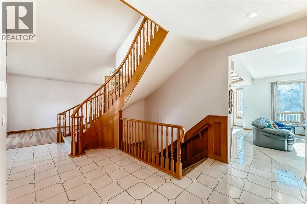 17 Santana Manor NW