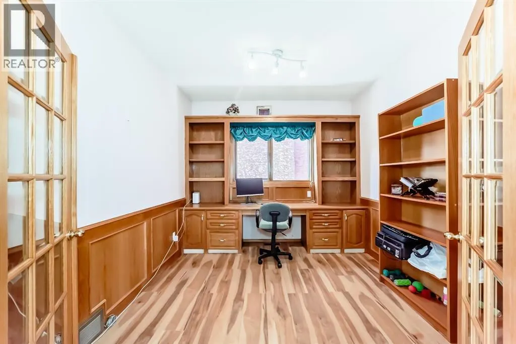 17 Santana Manor NW