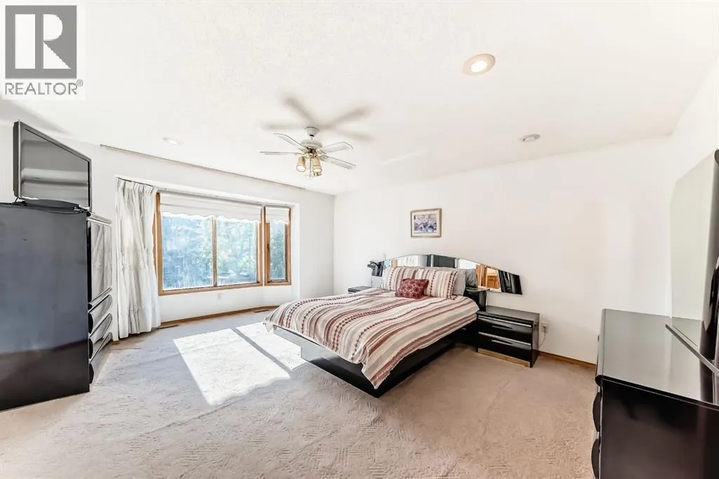 17 Santana Manor NW