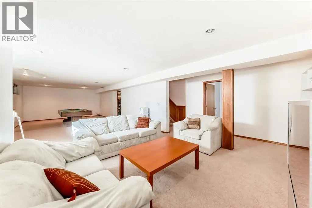 17 Santana Manor NW