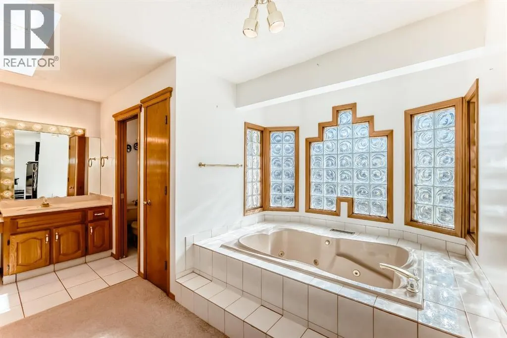 17 Santana Manor NW