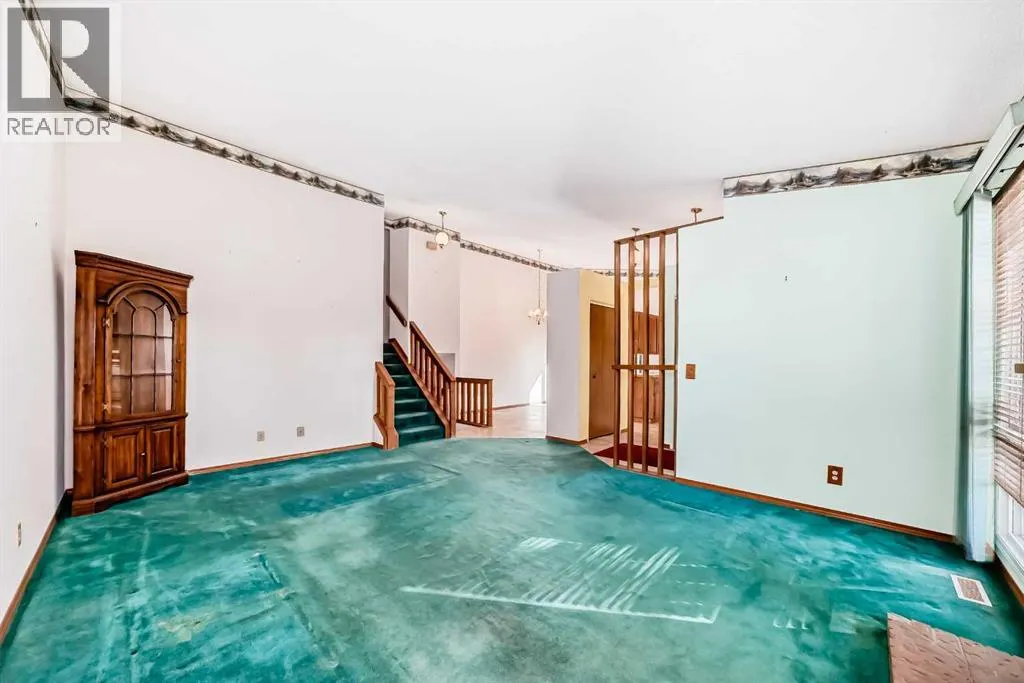 219 Templeview Place NE