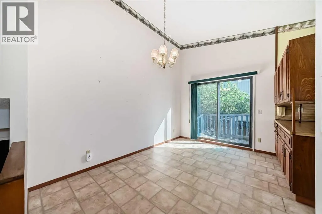 219 Templeview Place NE