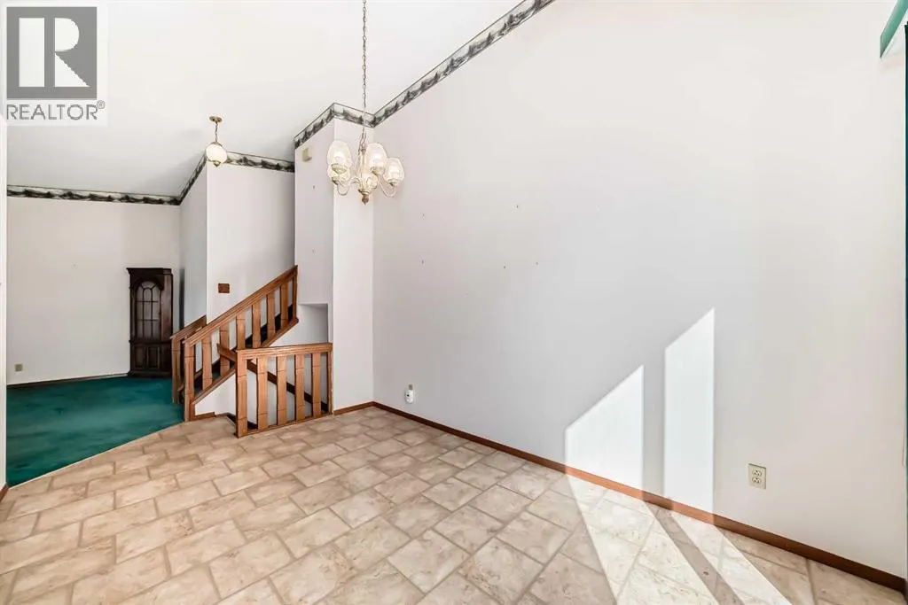 219 Templeview Place NE
