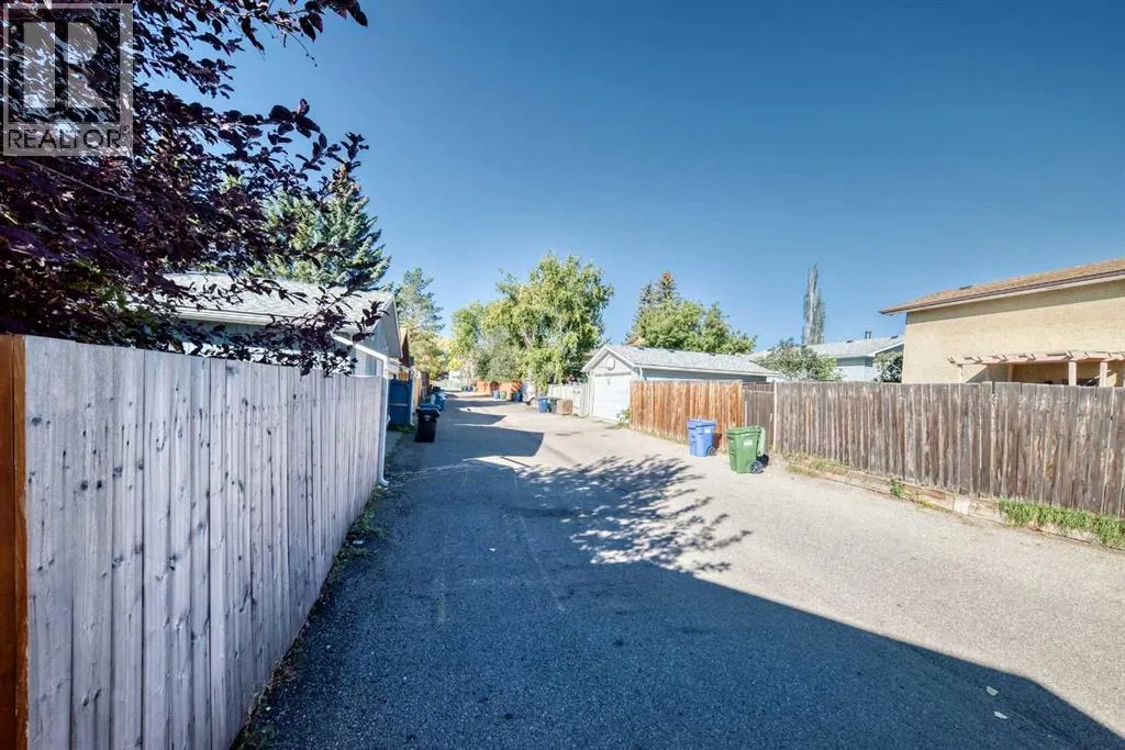 219 Templeview Place NE