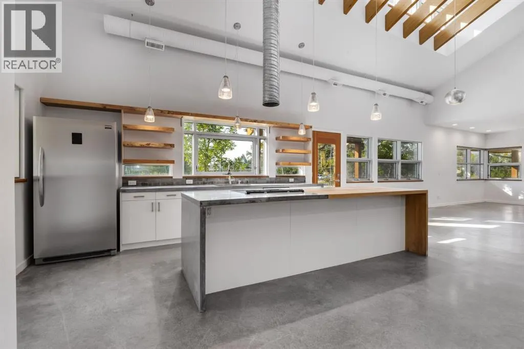 2 Deibert Close SW