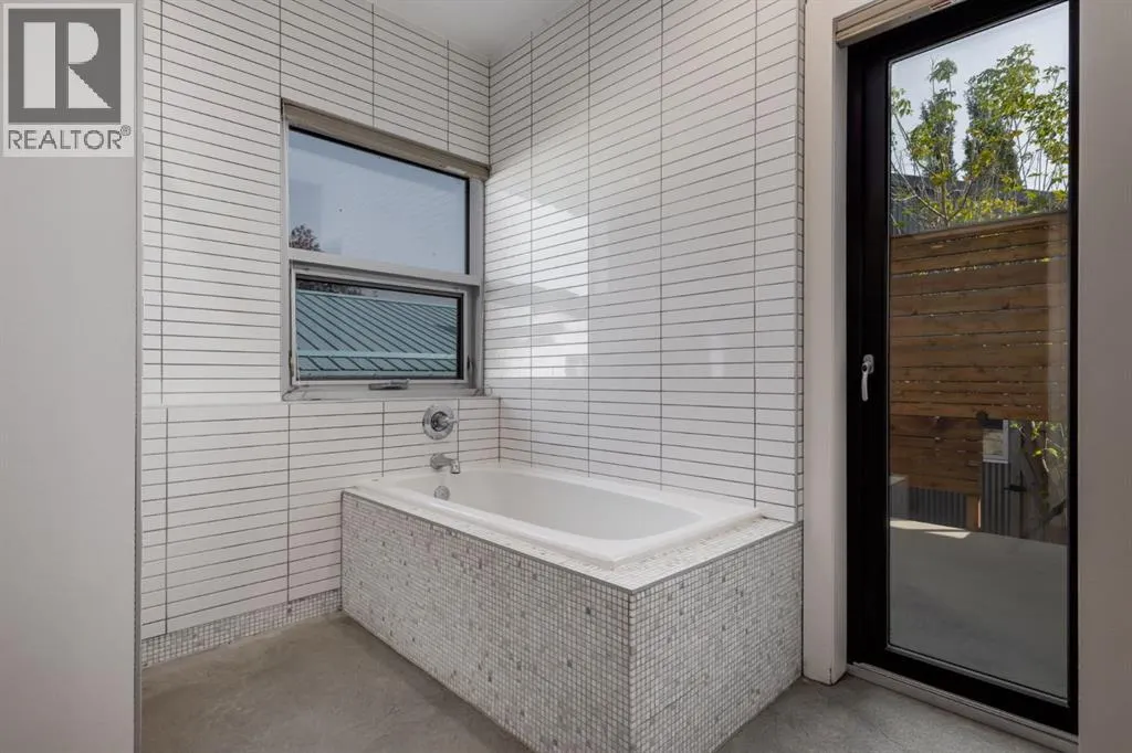 2 Deibert Close SW