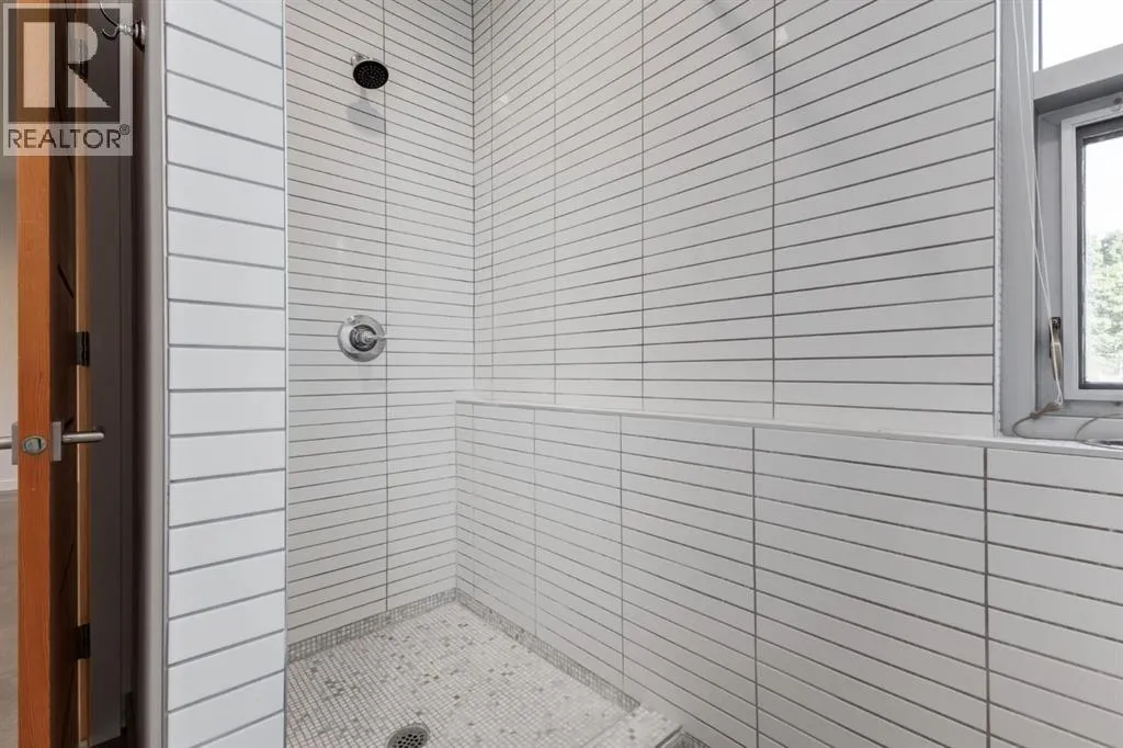 2 Deibert Close SW