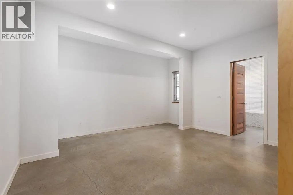 2 Deibert Close SW