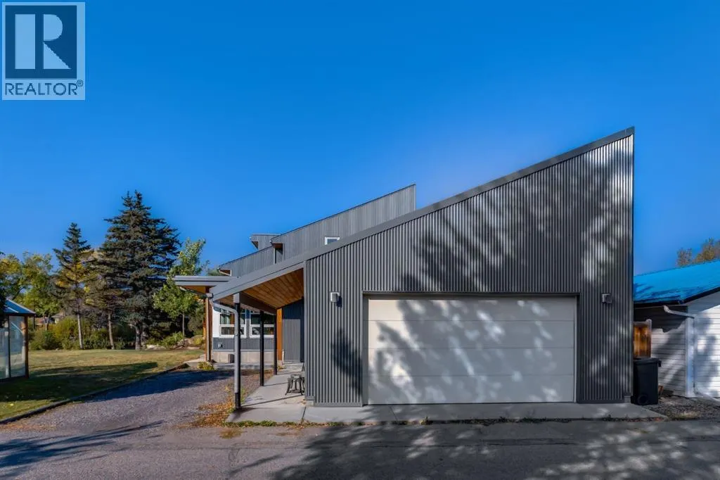 2 Deibert Close SW