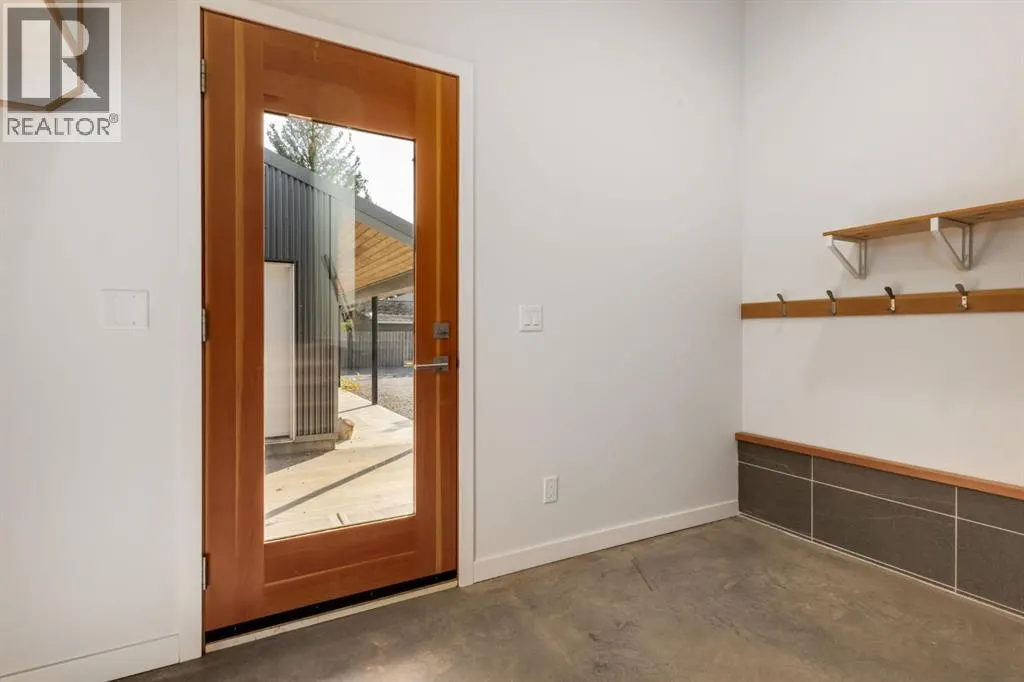 2 Deibert Close SW