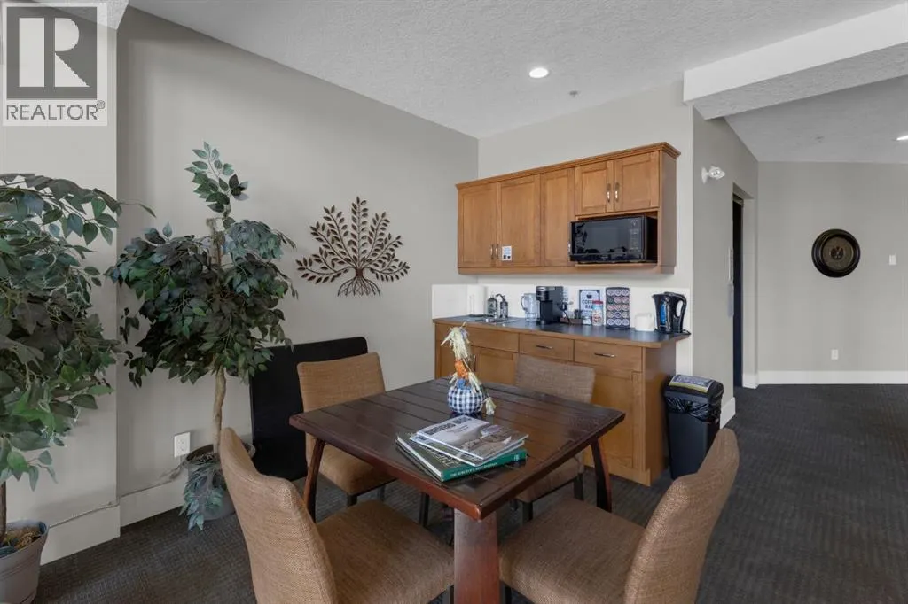 113, 77 George Fox Trail