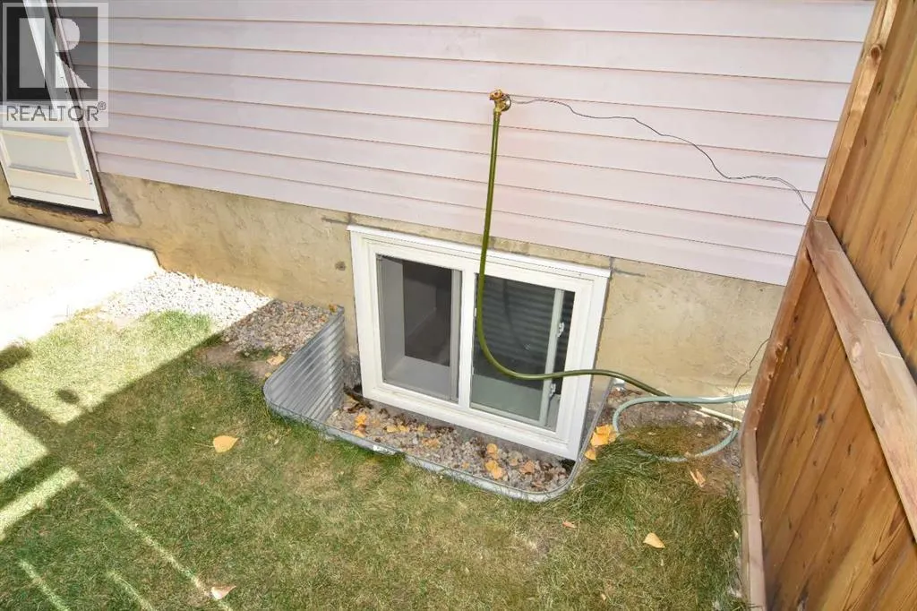 112 Woodvale Road SW