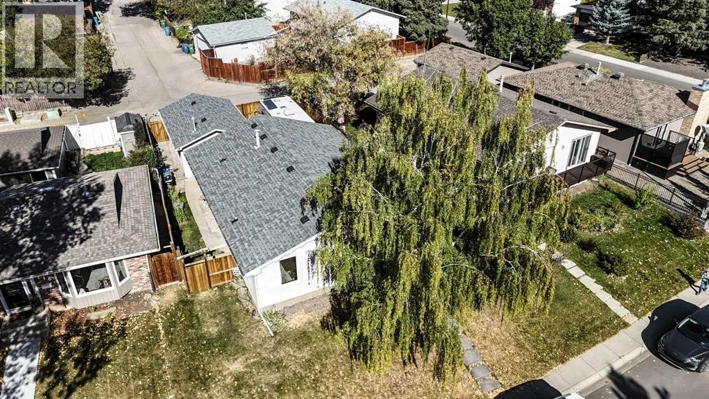 112 Woodvale Road SW