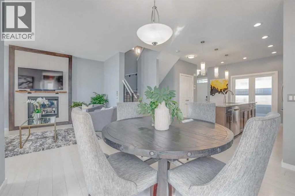 283 Mahogany Heights SE