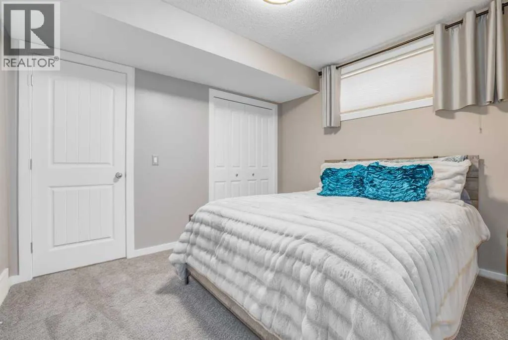 283 Mahogany Heights SE