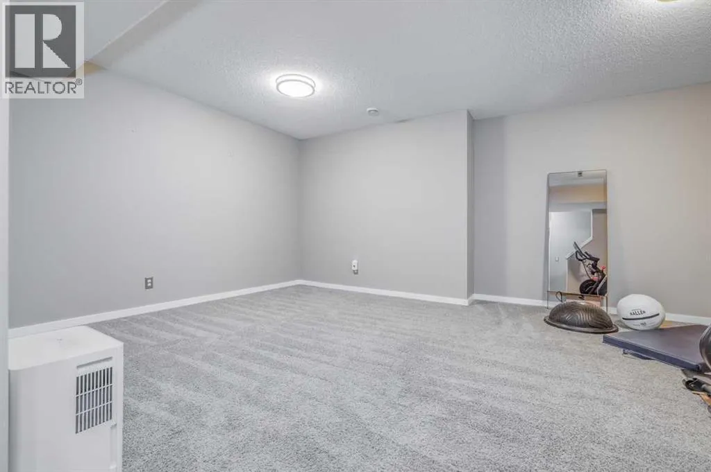 283 Mahogany Heights SE