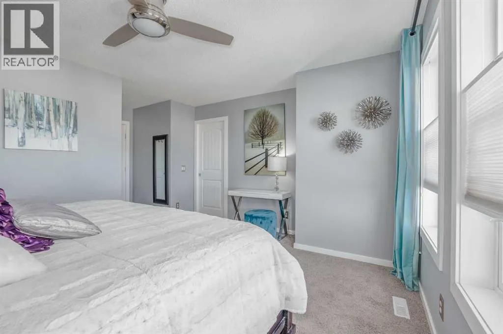 283 Mahogany Heights SE