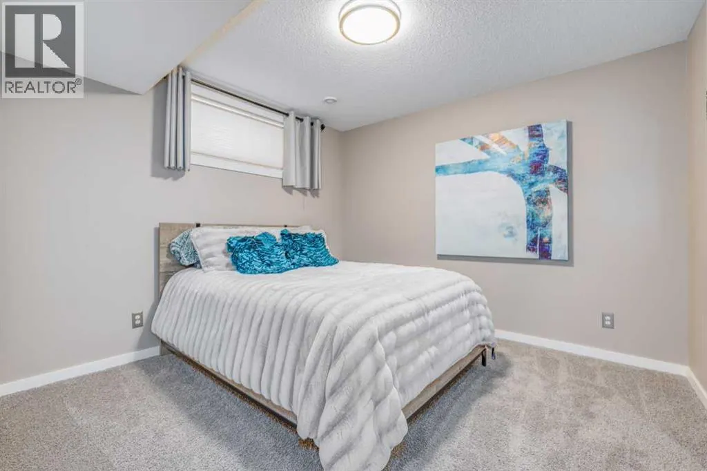 283 Mahogany Heights SE