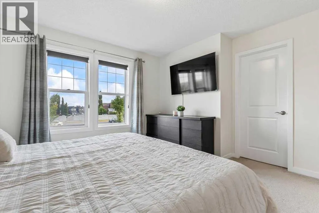1303 New Brighton Park SE