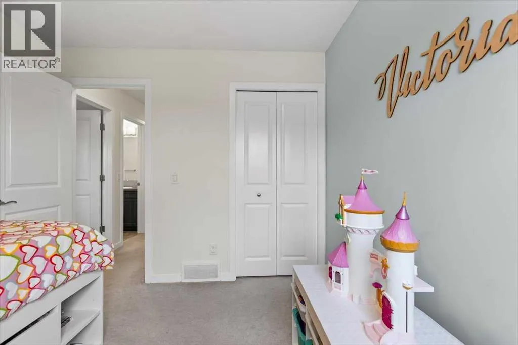 1303 New Brighton Park SE
