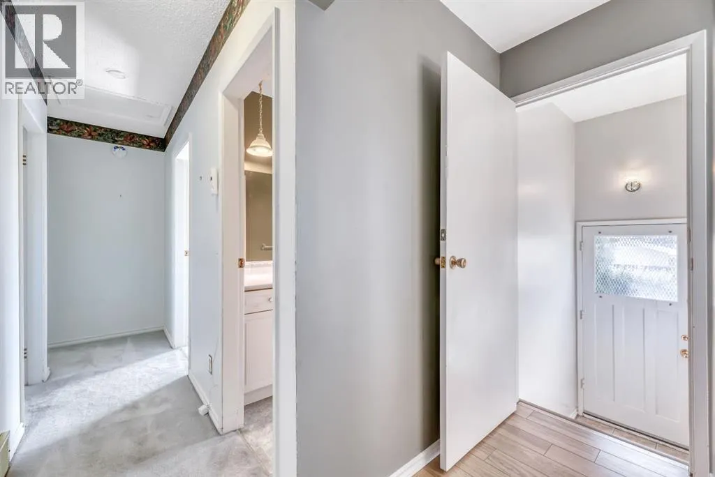 23 Brazeau Crescent SW