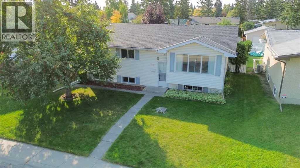 23 Brazeau Crescent SW