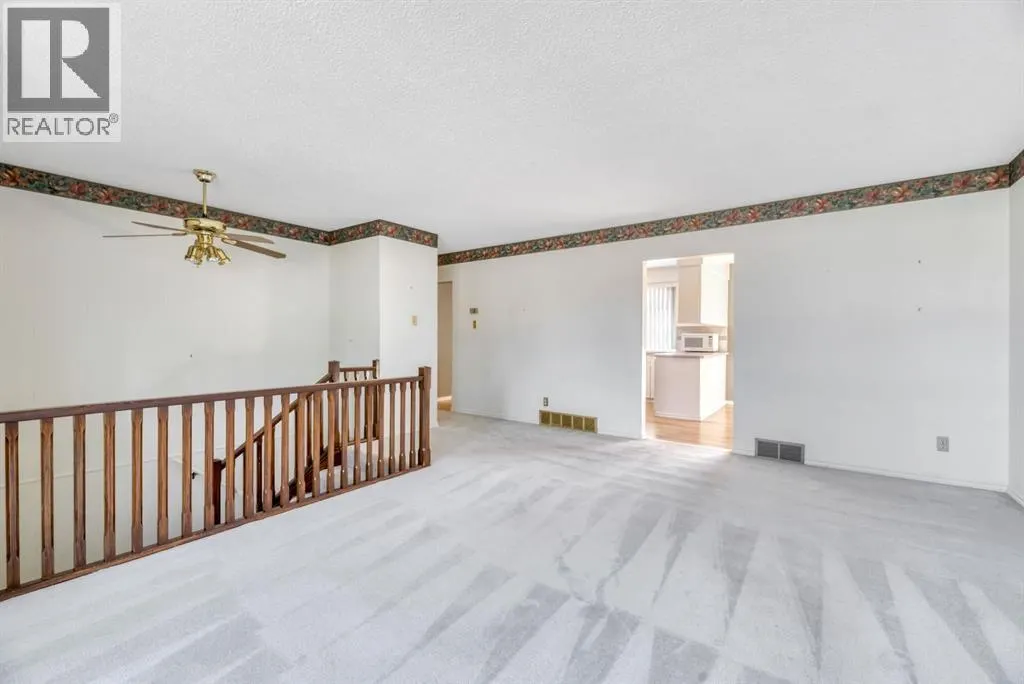 23 Brazeau Crescent SW