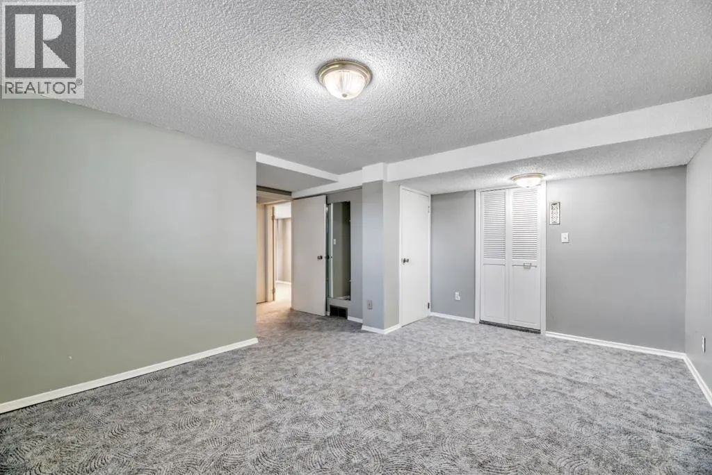 23 Brazeau Crescent SW