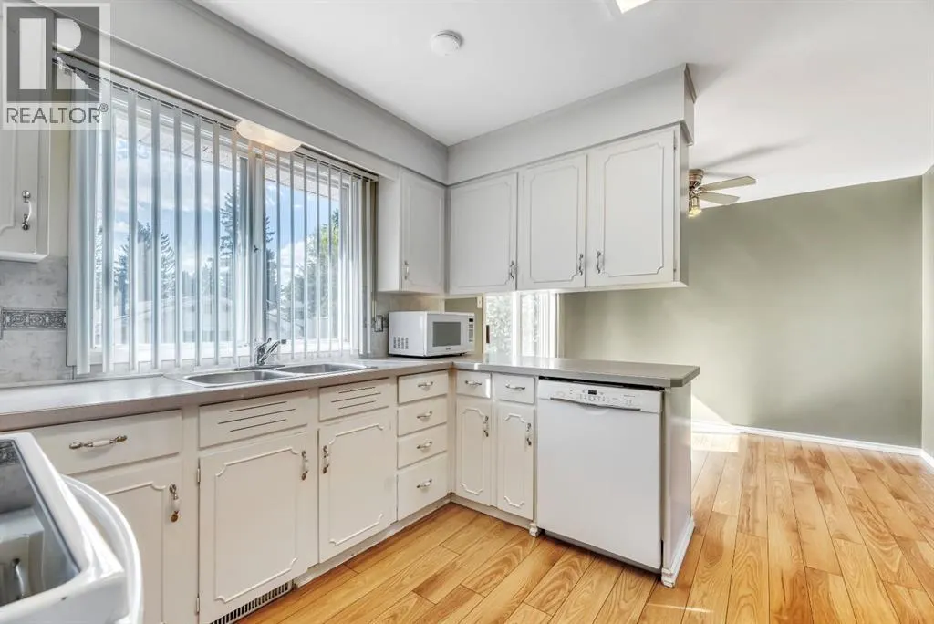 23 Brazeau Crescent SW