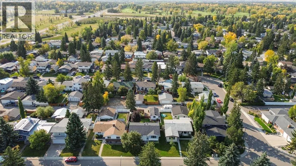 23 Brazeau Crescent SW