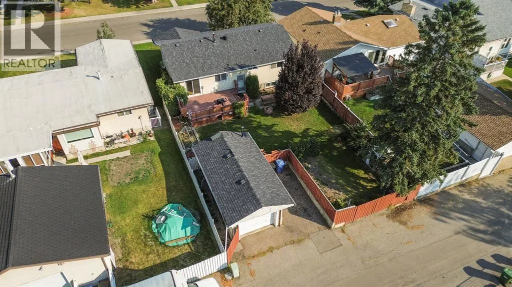 23 Brazeau Crescent SW