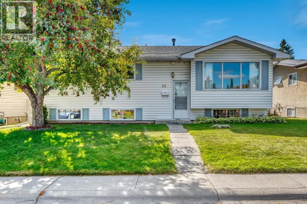 23 Brazeau Crescent SW