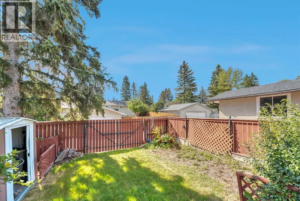23 Brazeau Crescent SW