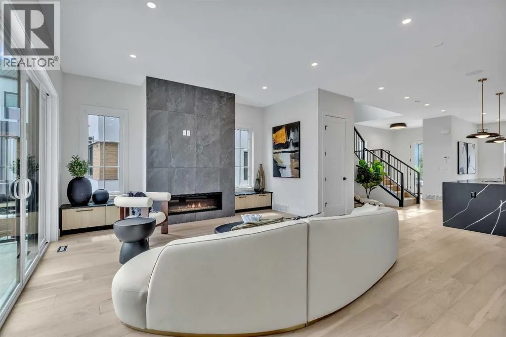 352 Normandy Drive SW