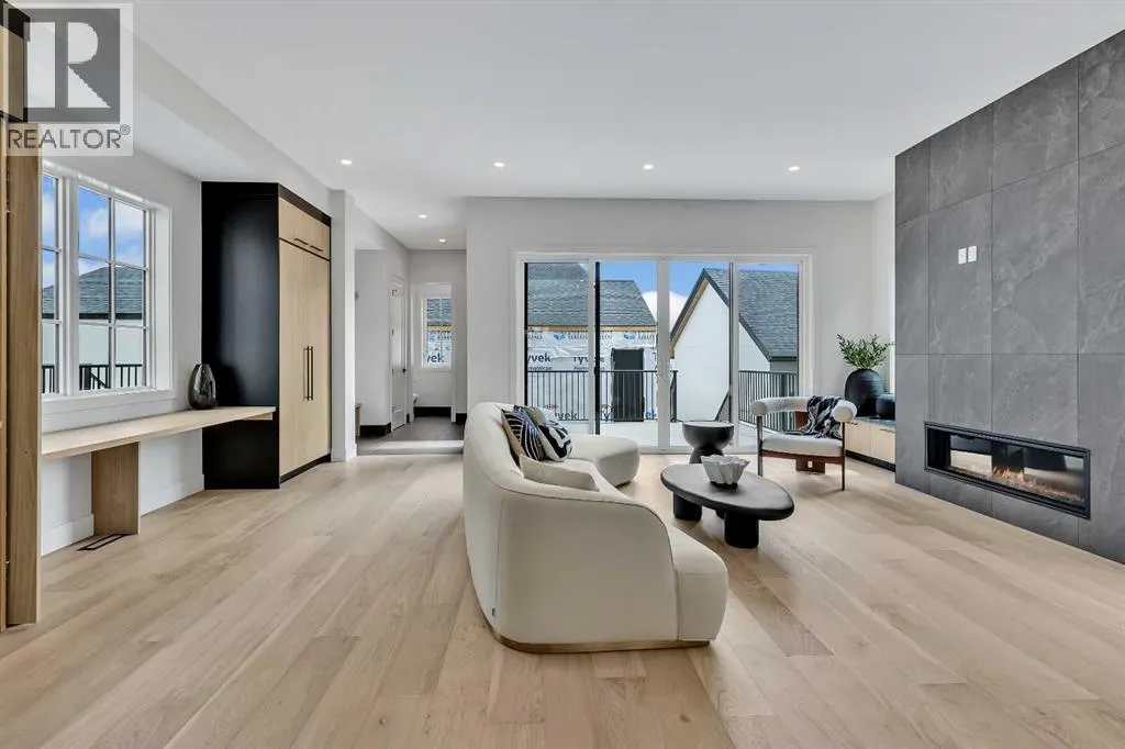 352 Normandy Drive SW