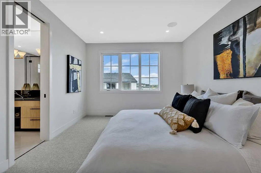 352 Normandy Drive SW