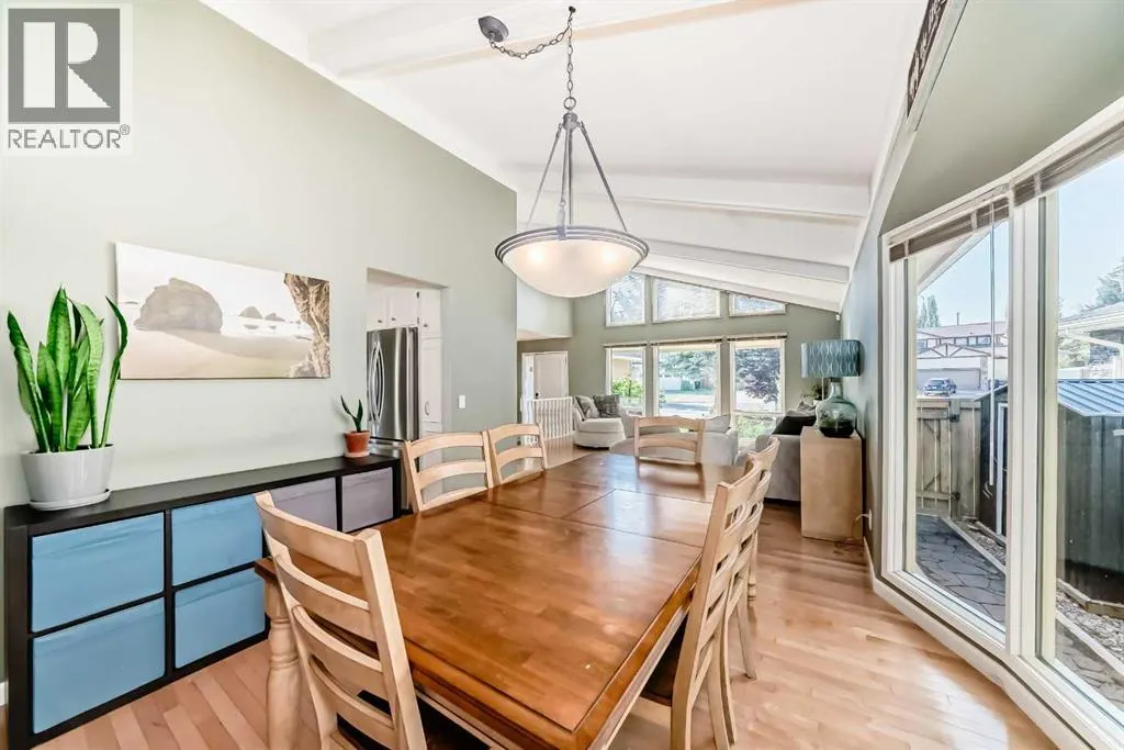 28 Woodfield Court SW