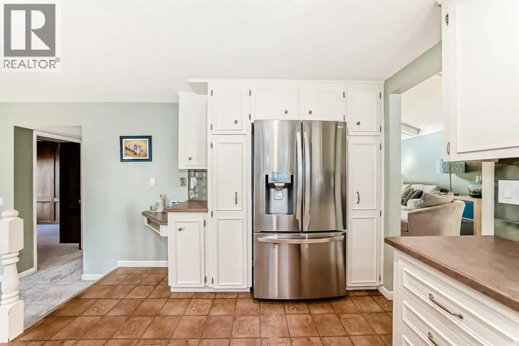 28 Woodfield Court SW