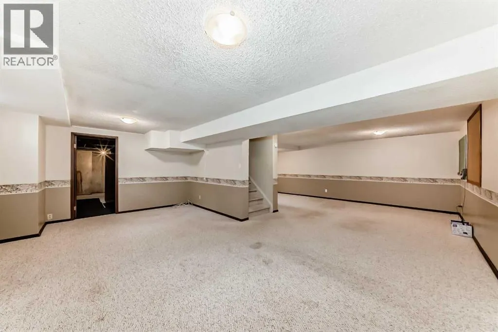 28 Woodfield Court SW