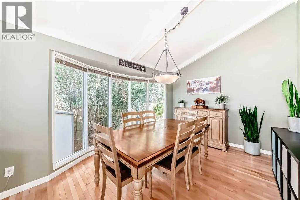 28 Woodfield Court SW