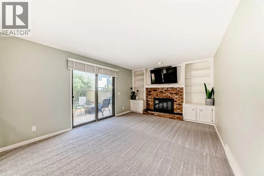 28 Woodfield Court SW
