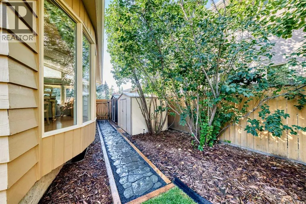 28 Woodfield Court SW