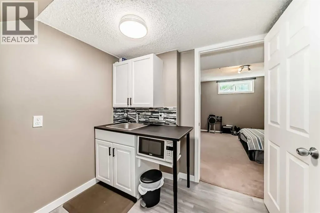 38, 200 Hidden Hills Terrace NW