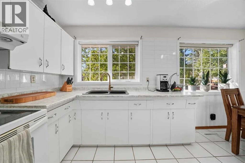 23 McKinnon Crescent