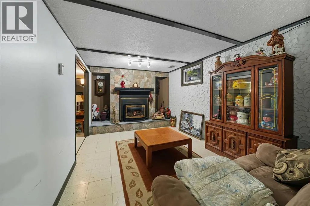 23 McKinnon Crescent